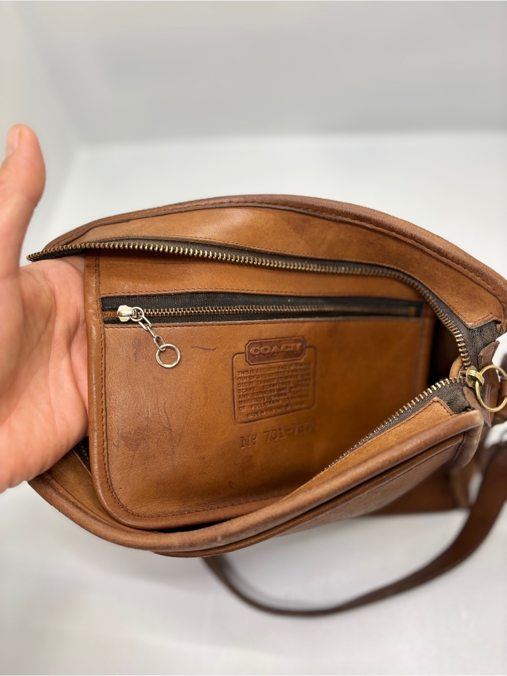 Vintage Coach 701-7336 Brown Leather Crossbody Bag - Picture 5 of 15